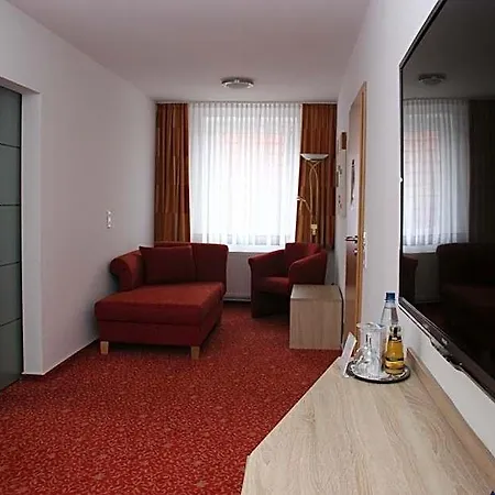 Petersen 3*