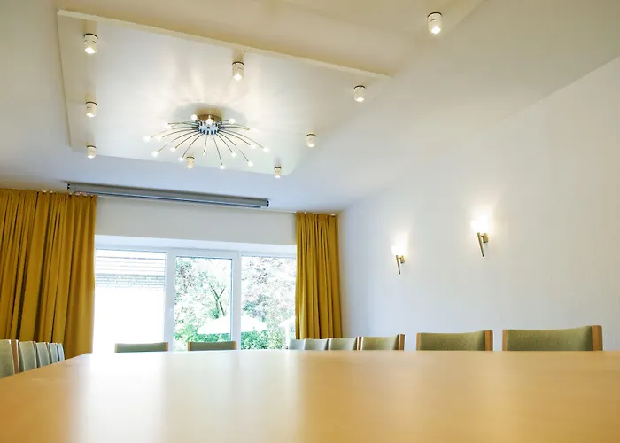 Отель Petersen 3*