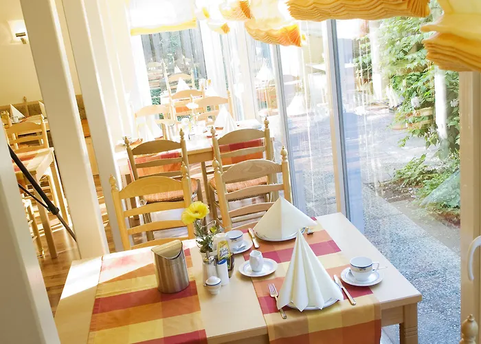 Отель Petersen Бад-Цвишенан